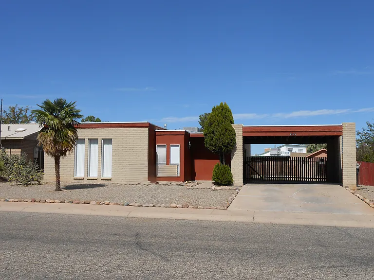 5111 Paseo Las Palmas — Photo 1