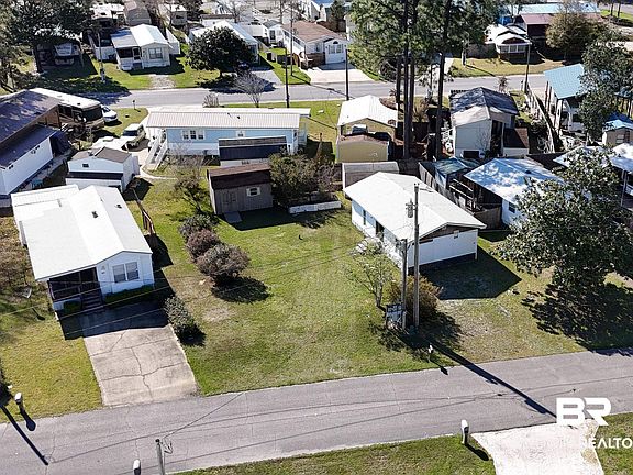 4th image of 680 Escambia Loop