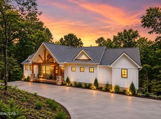 267 Lakemont Ln, Caryville, TN 37714