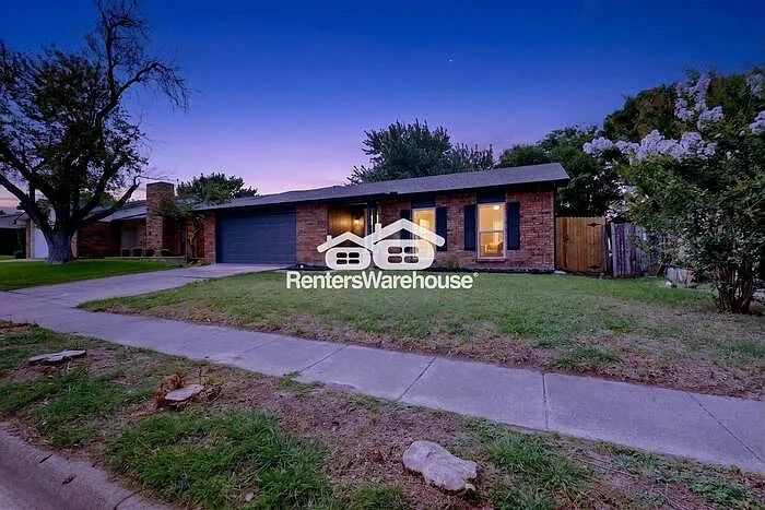 4413 Campion Ln — Photo 1