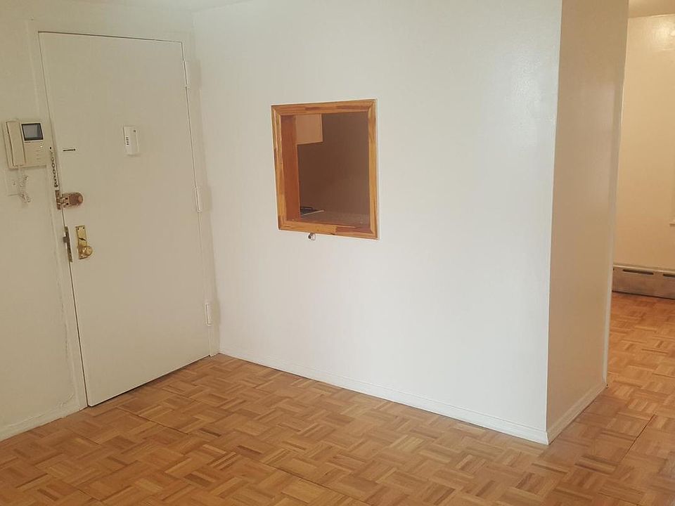 2nd image of 266 Skillman St APT 3