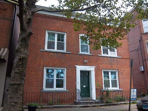 2nd image of 215 Greene St APT 1