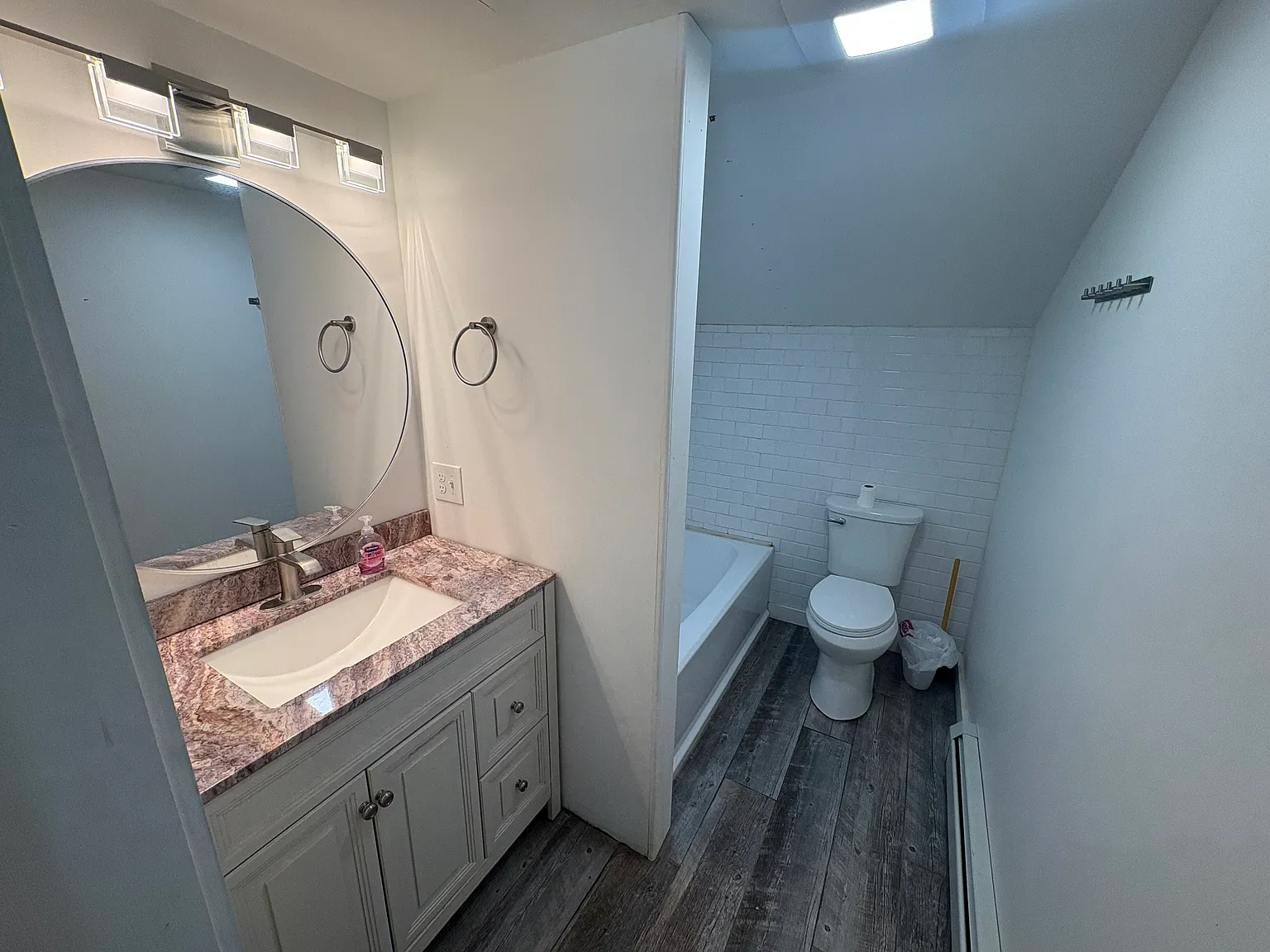2 bed, 950 sqft, $2,200 — Photo 4