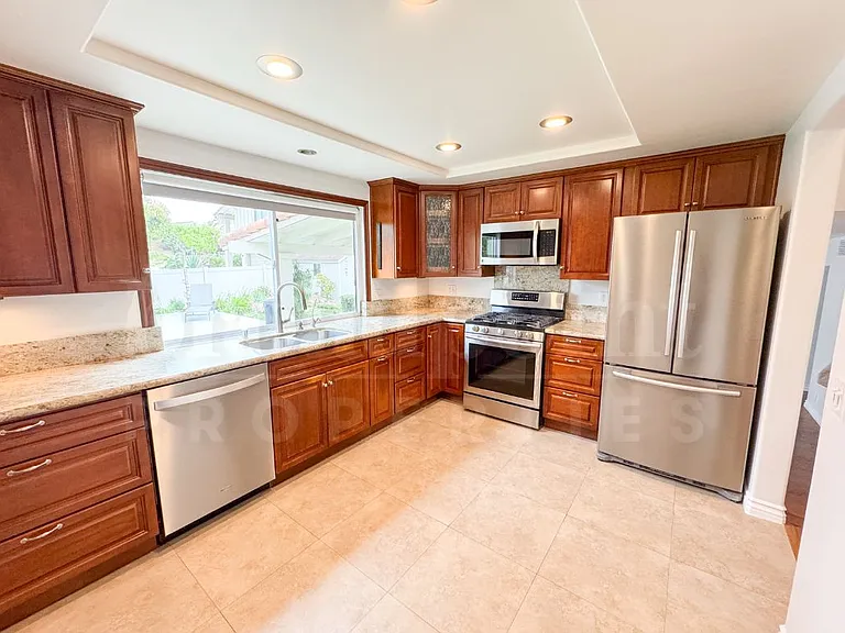 203 Chapalita Dr — Photo 12