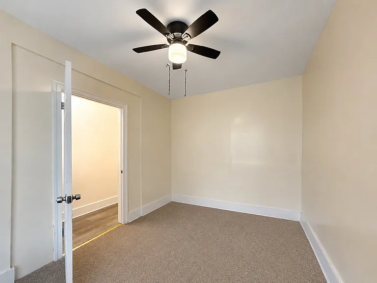 1617 N Warwick Ave — Photo 6