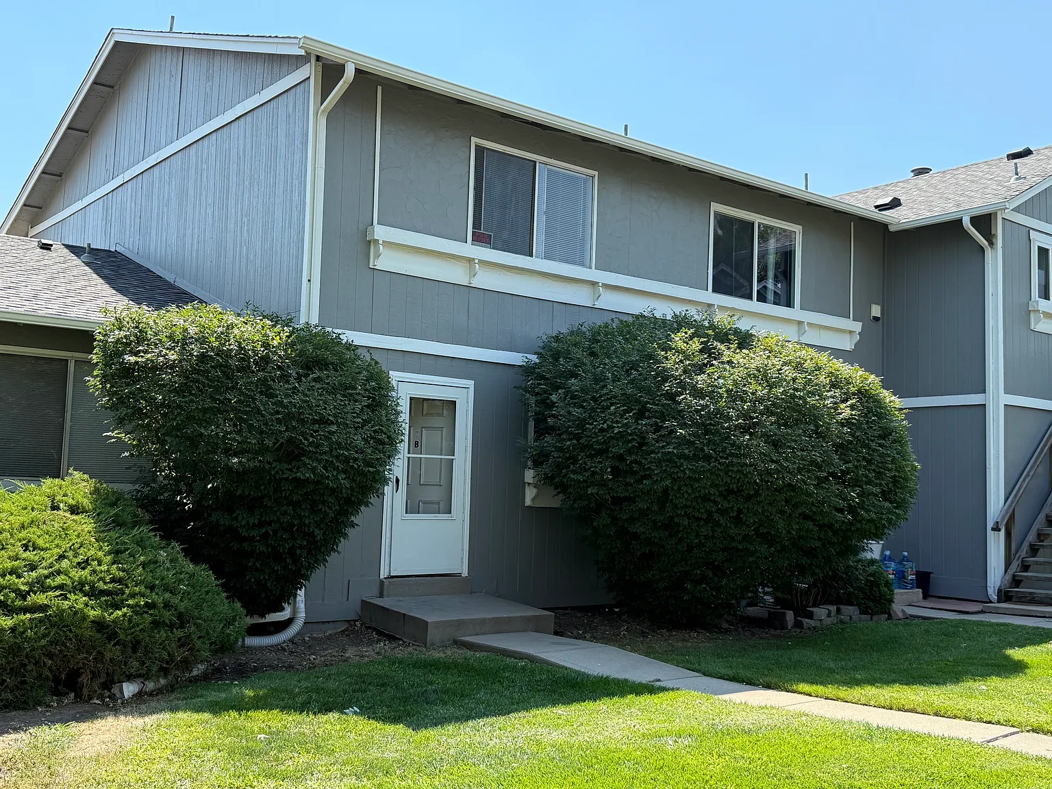 7909 York St — Photo 1