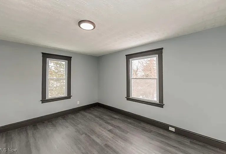 1431 Rowley Ave #1 — Photo 23