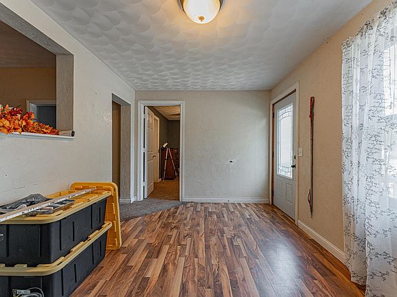 4th image of 104 N Pear
