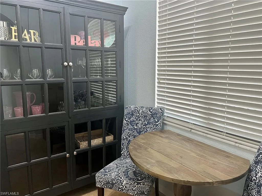2 bed, 2.0 bath, 1194 sqft, $3,000 — Photo 3