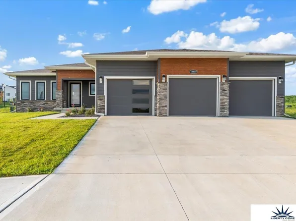 19950 Weir St, Omaha, NE 68135