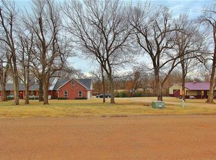 320 S Morgan Ave, Blanchard, OK 73010
