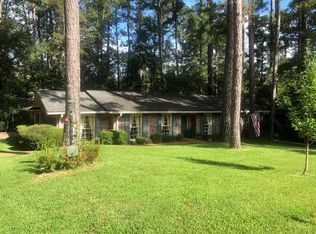 32 W Segrest Ave, Bay Springs, MS 39422