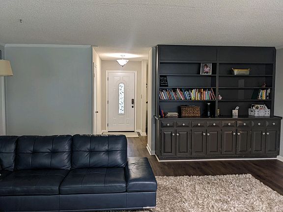 3rd image of 2605 Willena Dr SE