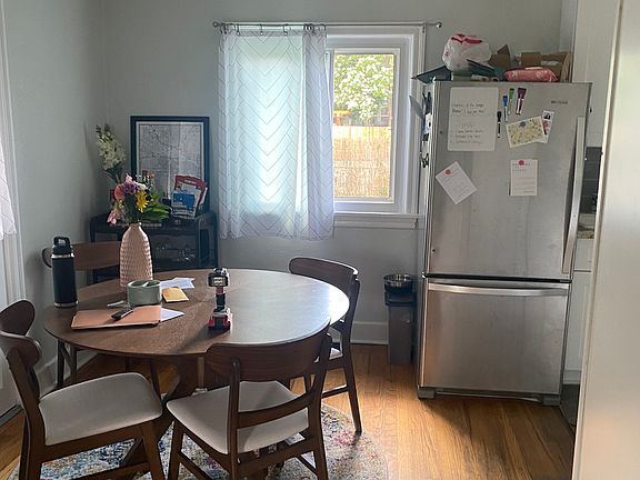 Dining room.