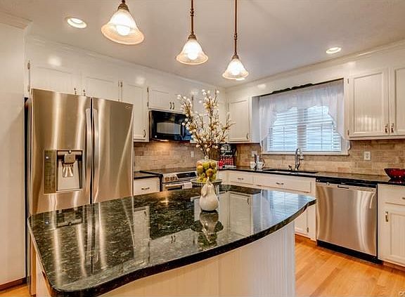 4th image of 14019 Rockhaven Dr