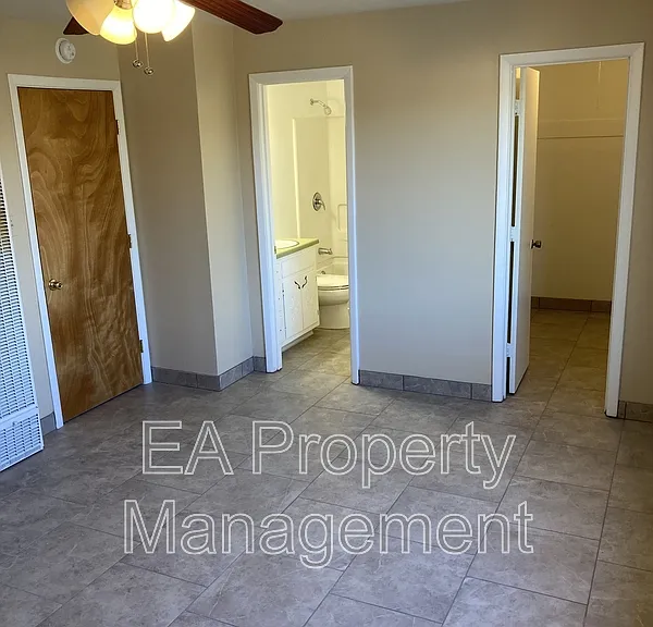 421 Alcazar St SE #1 — Photo 7