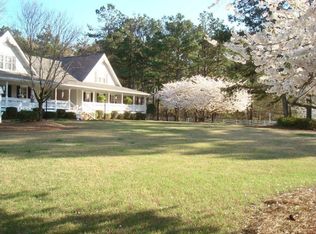 2719 Bay Ridge Dr, Loganville, GA 30052