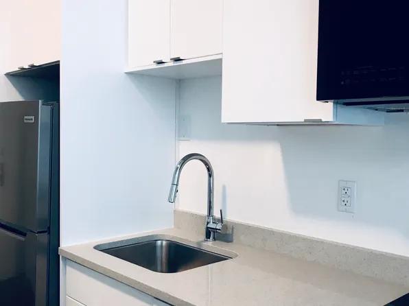 116 Hastings St W, Vancouver, BC