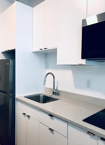 116 Hastings St W #309 Photo 1