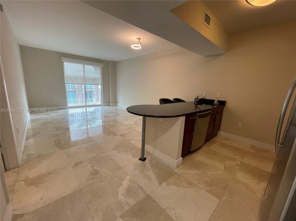7290 SW 90th St APT 307