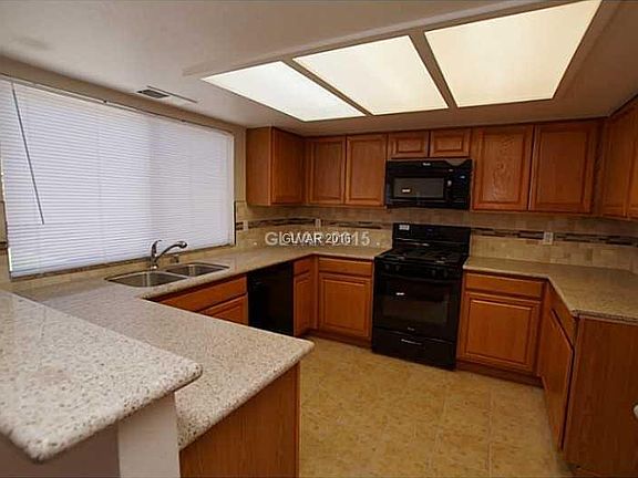 3rd image of 2708 Monrovia Dr