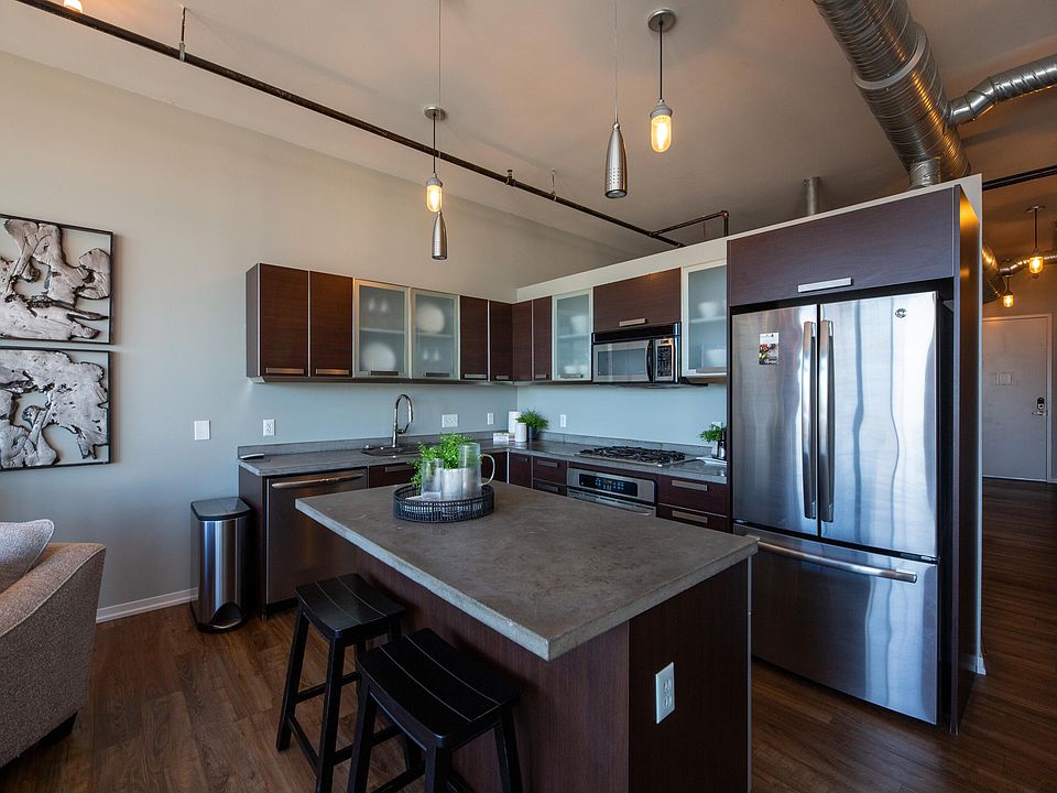 100 N Center St, photo 9