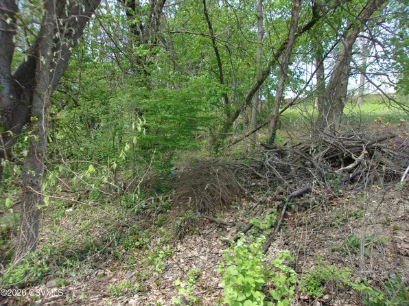 613 Montour St, Milton, PA 17847