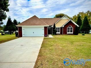 1149 Opp Reynolds Rd, Toney, AL 35773