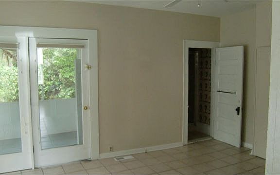 4th image of 202 Rosewood Dr