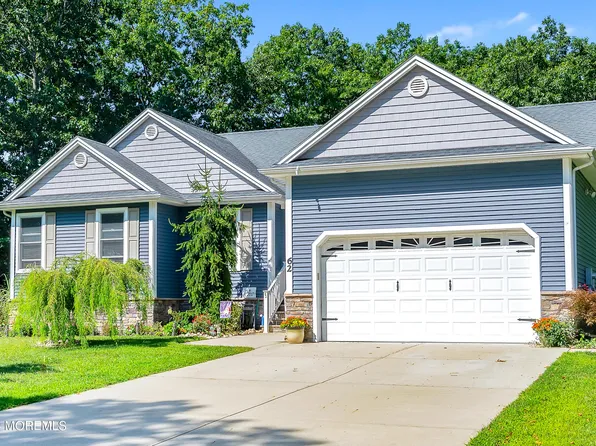 62 Cranmer Road, Bayville, NJ 08721