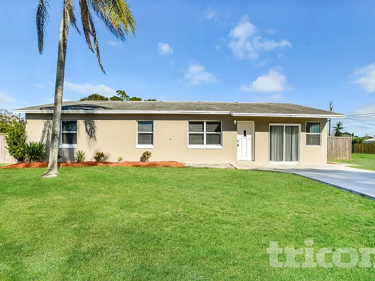 2129 Willow Oak Dr — Photo 1