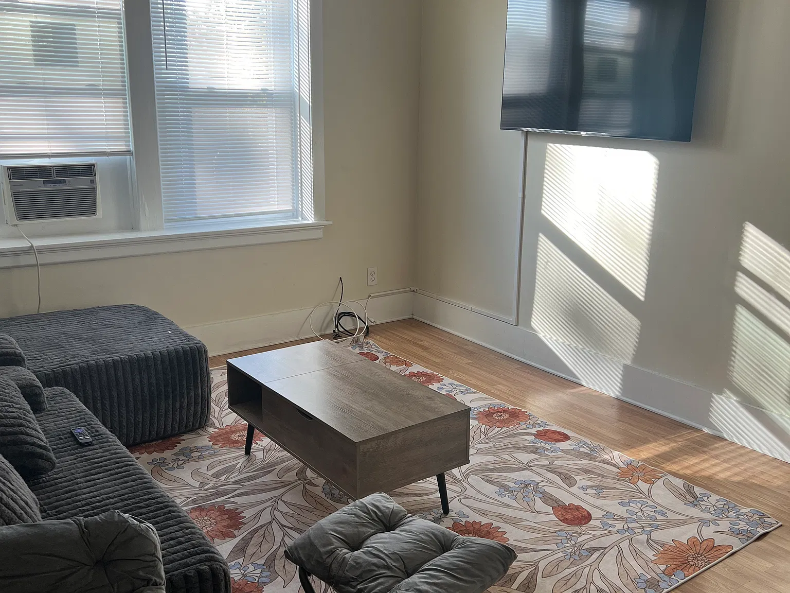 3327 Humphrey St — Photo 1