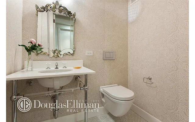 Rented by Douglas Elliman | media 23