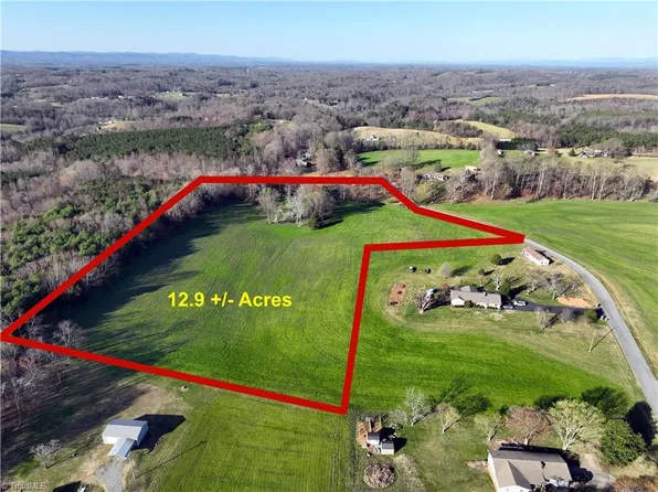 2 Edwards Blackburn Rd, Elkin, NC 28621