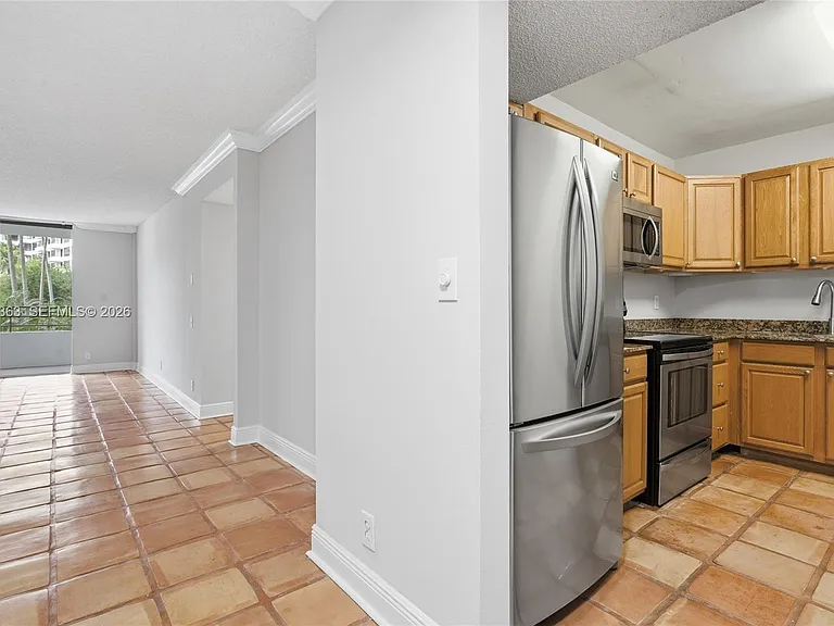 2500 Parkview Dr #415 — Photo 25