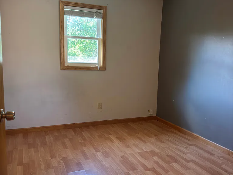 3101 N Newhall St #C — Photo 33