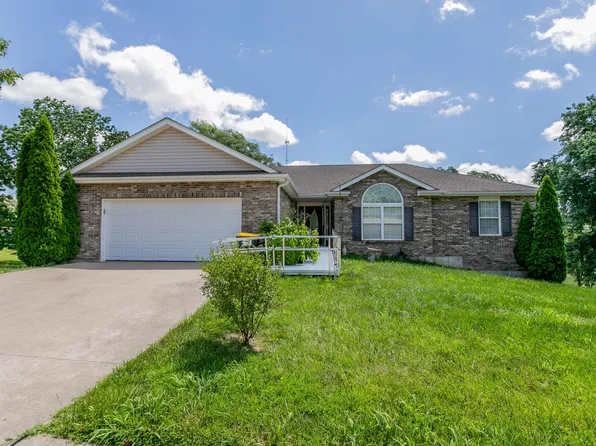 1008 Chouteau Ln, Boonville, MO 65233