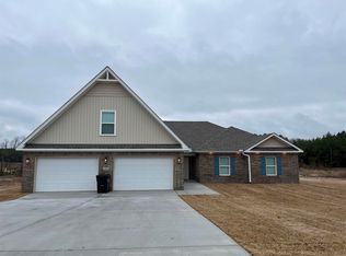 11209 Mars Hl, Bauxite, AR 72011