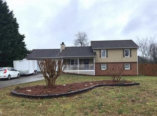 311 Jonaquil Ave, Auburn, GA