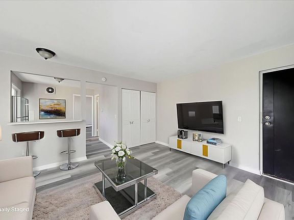 3rd image of 4105 W 8th St #6f1fc367e