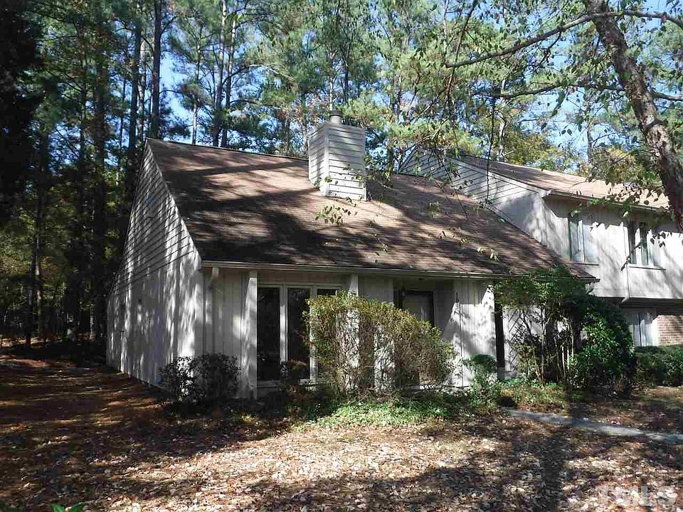 1st image of 106 Mossbark Ln