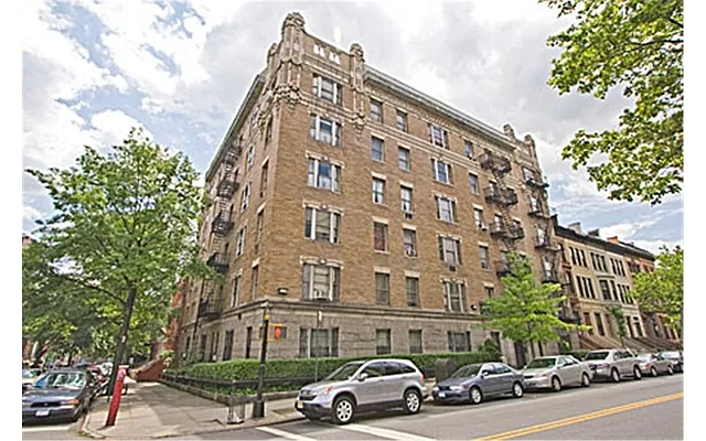 Sold by Douglas Elliman | media 16