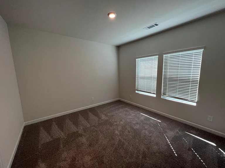 2027 Tears Ln — Photo 4