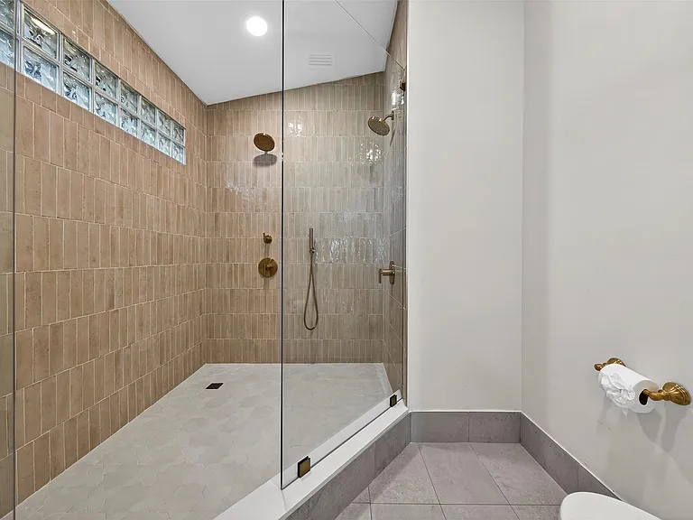 1505 SE 11th St — Photo 50