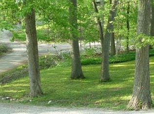 4070 Woodland Dr, Ann Arbor, MI 48103