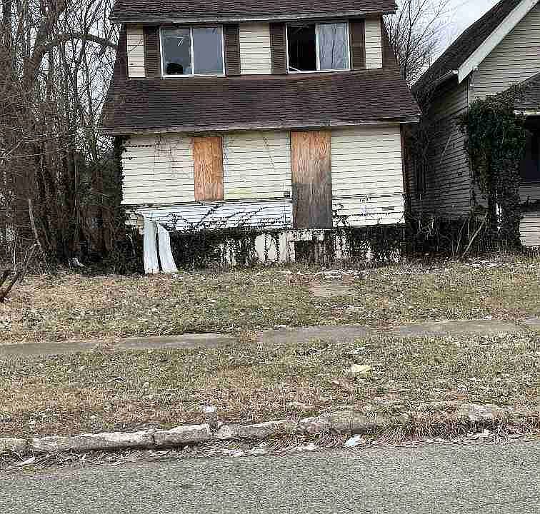 1697 Highland