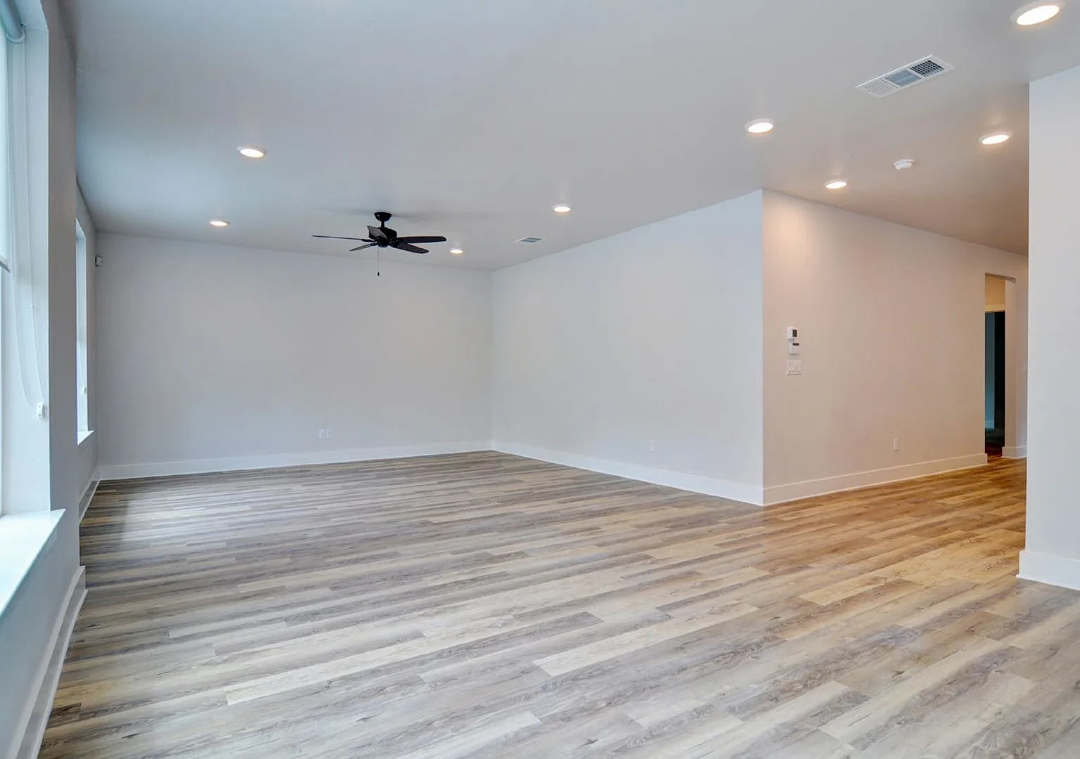 3212 McCart Ave-2028 — Photo 2