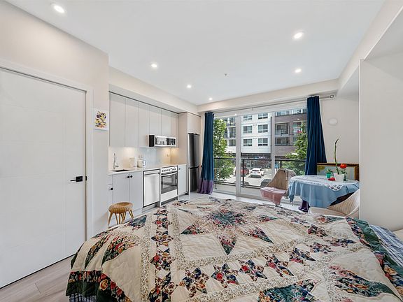 5th image of 45511 Campus Dr #208