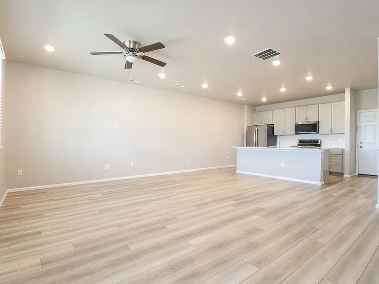 13959 Vispo Way — Photo 5