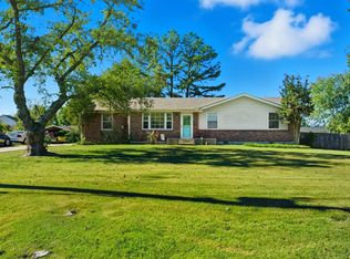 2204 Lynwood Dr, Greenbrier, TN 37073